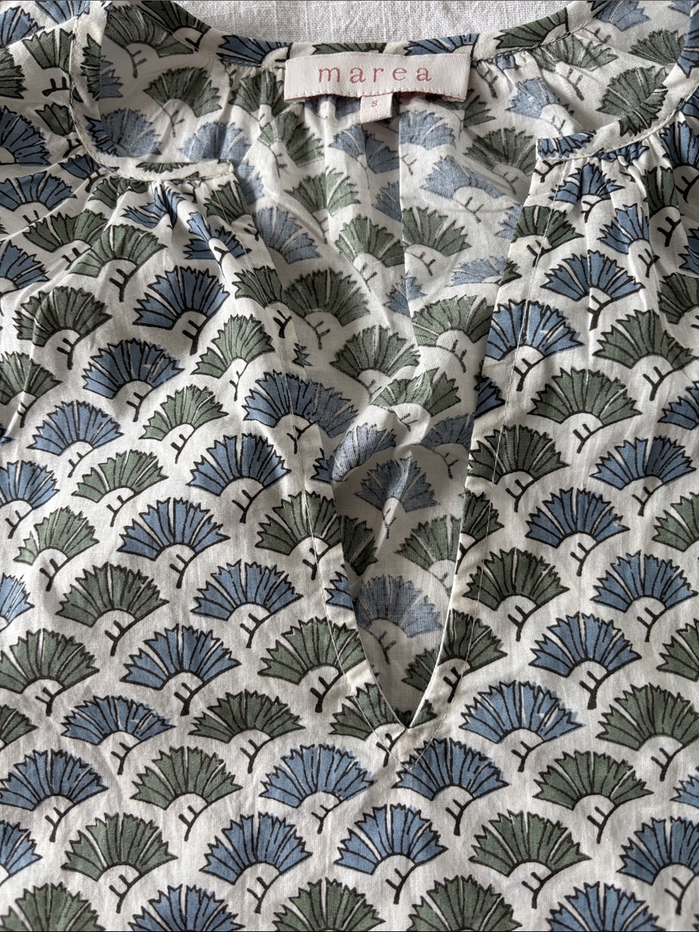 Marea by Liz Joy blockprint blouse, cap sleeves, blue/green/white, cotton,size S - Picture 5 of 8